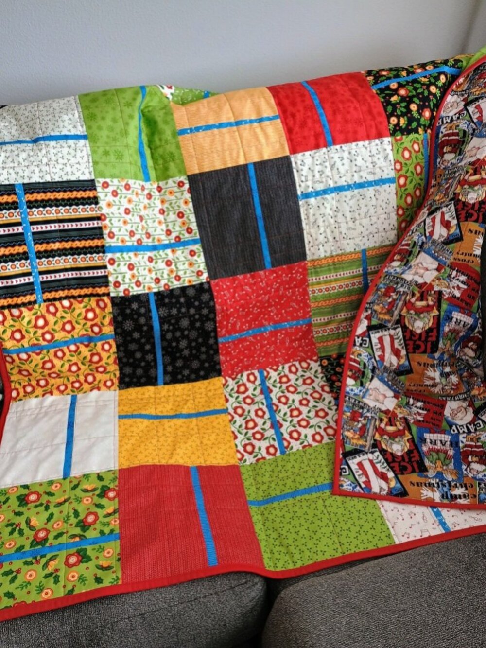❤️🖤💚💛MARY ENGELBREIT CHRISTMAS LAP QUILT